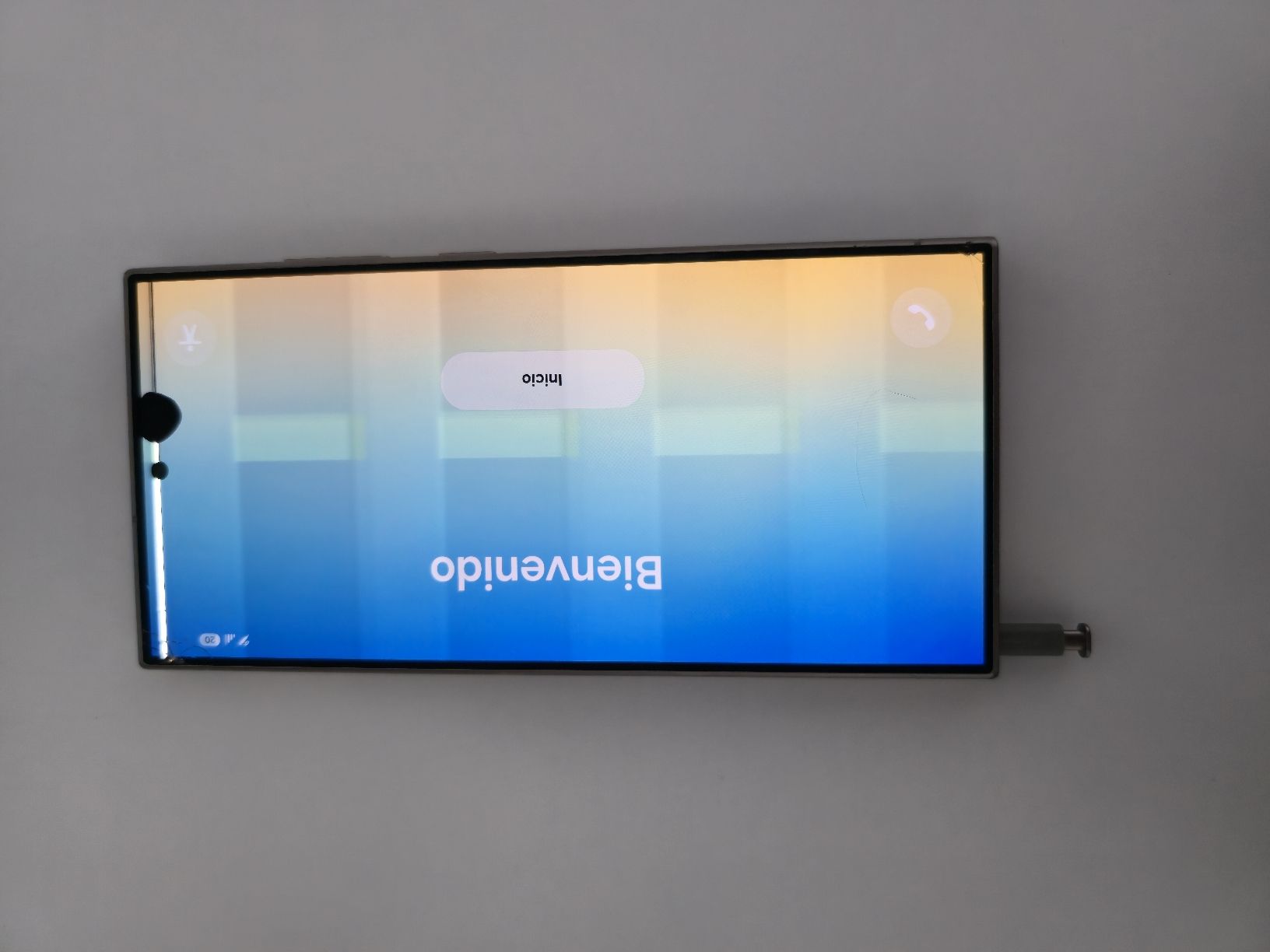 Samsung Portables: Samsung Galaxy S24 Ultra Broken Display – D'occasion à Fully par MrGabriel 3