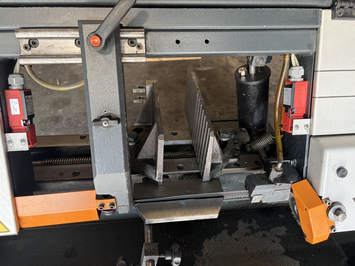 Seghe: Bandsäge, Metallbandsäge – Usato da Ebnat-Kappel venduto da Mech57 1