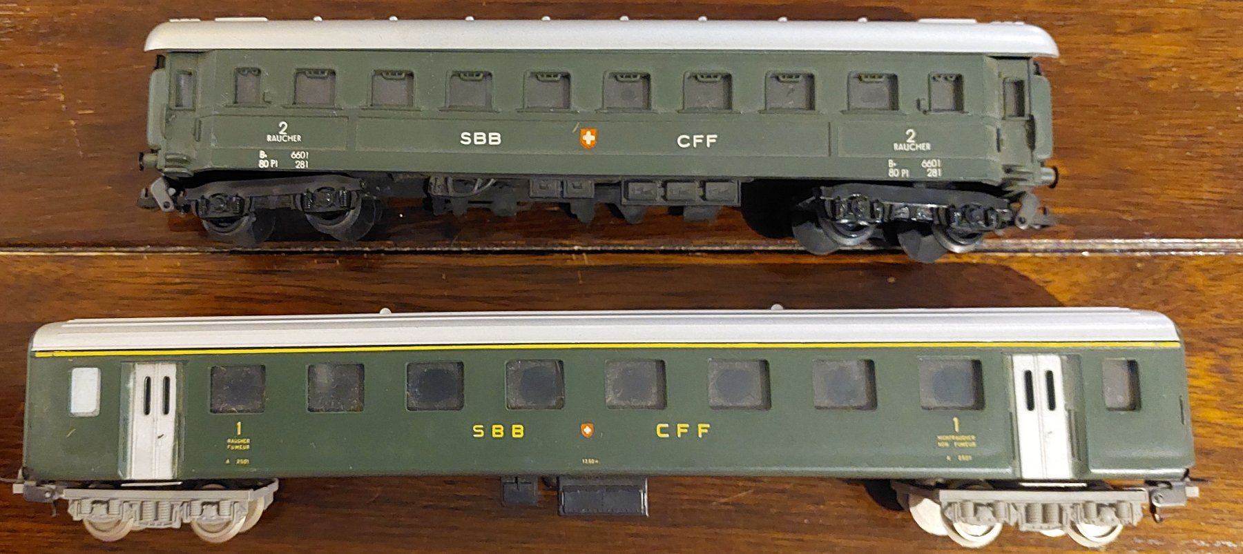 Lima Modellini di ferrovie: Konvolut Lima Eisenbahn: Loki, Wagon, Trafo, Gleise, Weichen – Usato da Oberdiessbach venduto da gerbu01 4