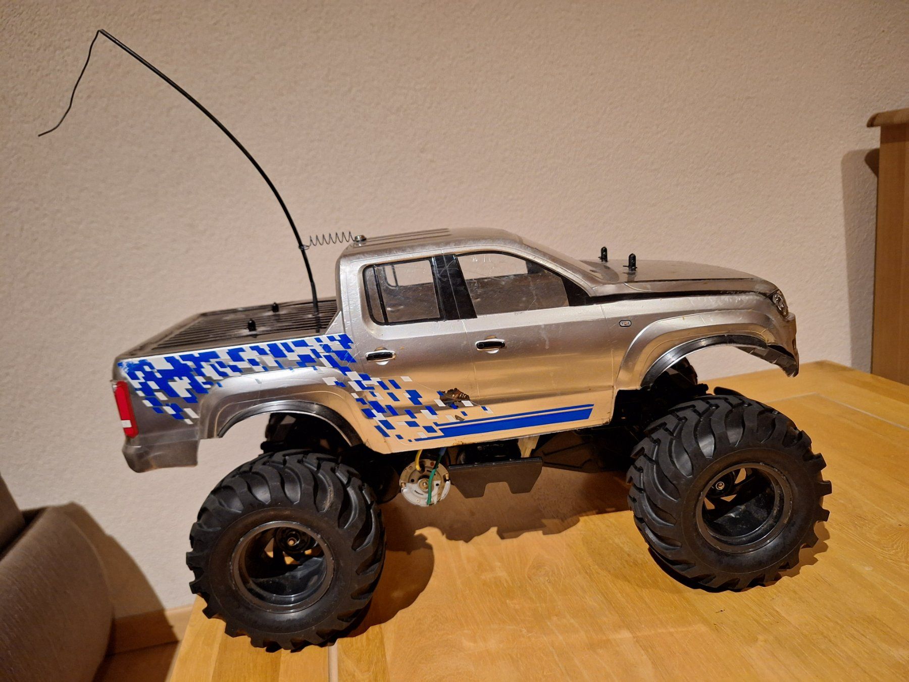 Modellismo RC: RC Auto VW Amarok – Usato da Nänikon venduto da Wolfi1972 7