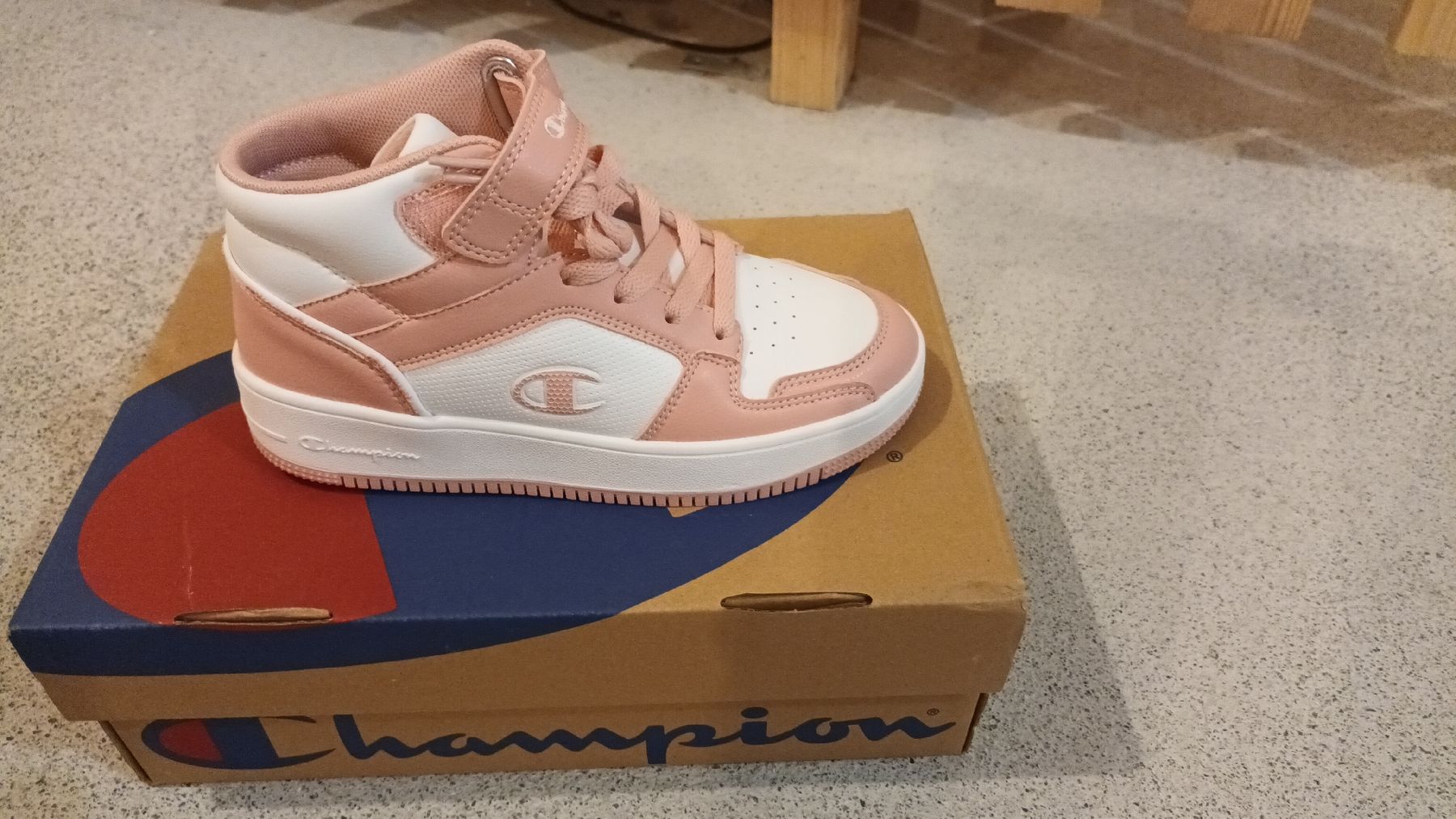Champion Schuhe für Mädchen: Neue Champion Schuhe Gr.34 – Neu und originalverpackt aus chur von erika025 1