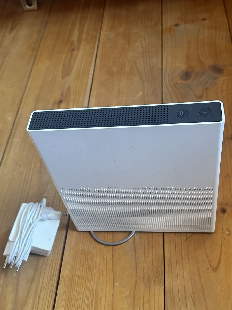 Swisscom Modem & Router: Internet Router Swisscom – Usato da Nidau venduto da lui_9w2t 2