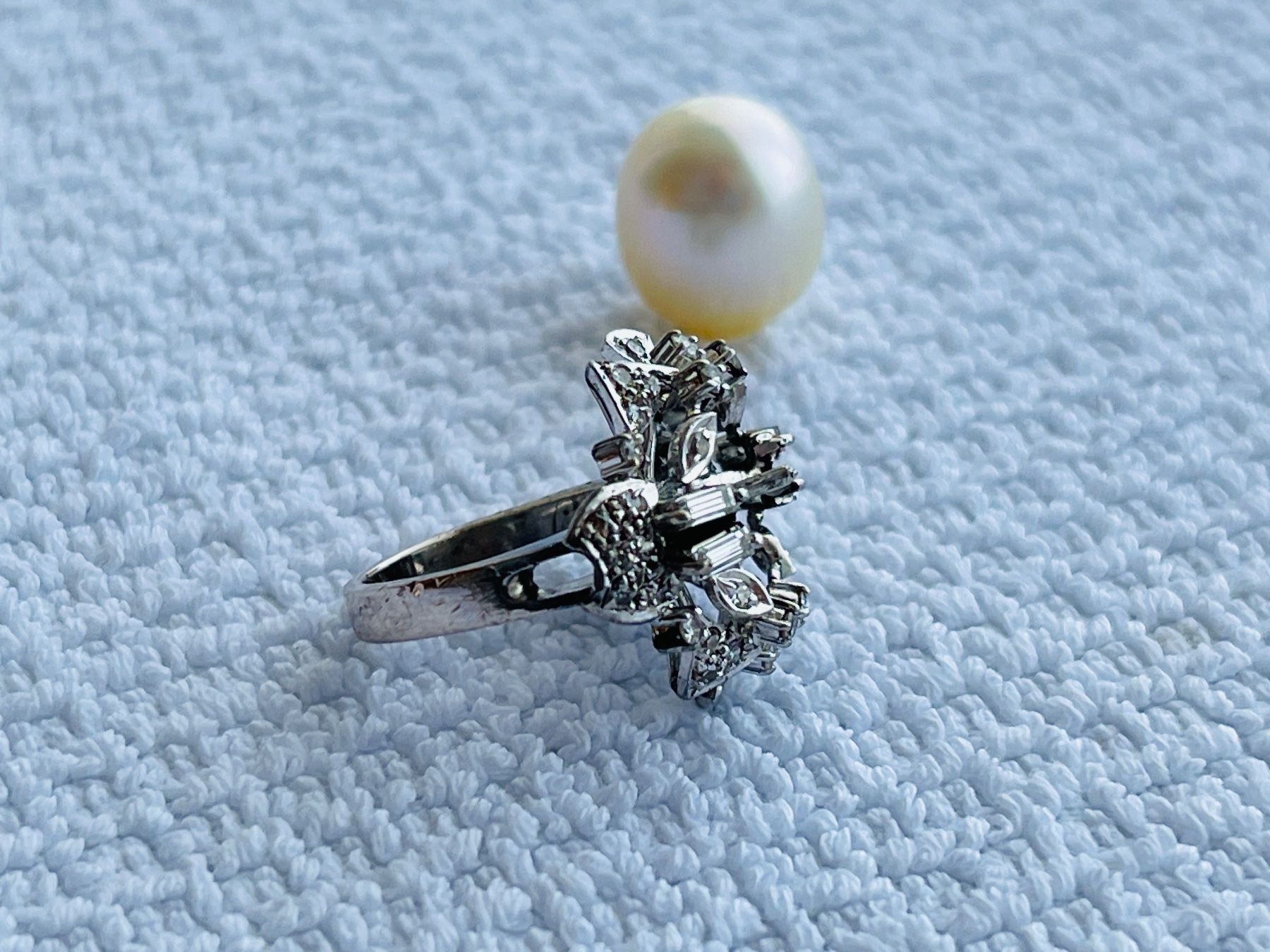 Anelli: Erstklassige Südsee-Perle mit Diamant-Ringfassung – Usato da Männedorf venduto da Olumio 1