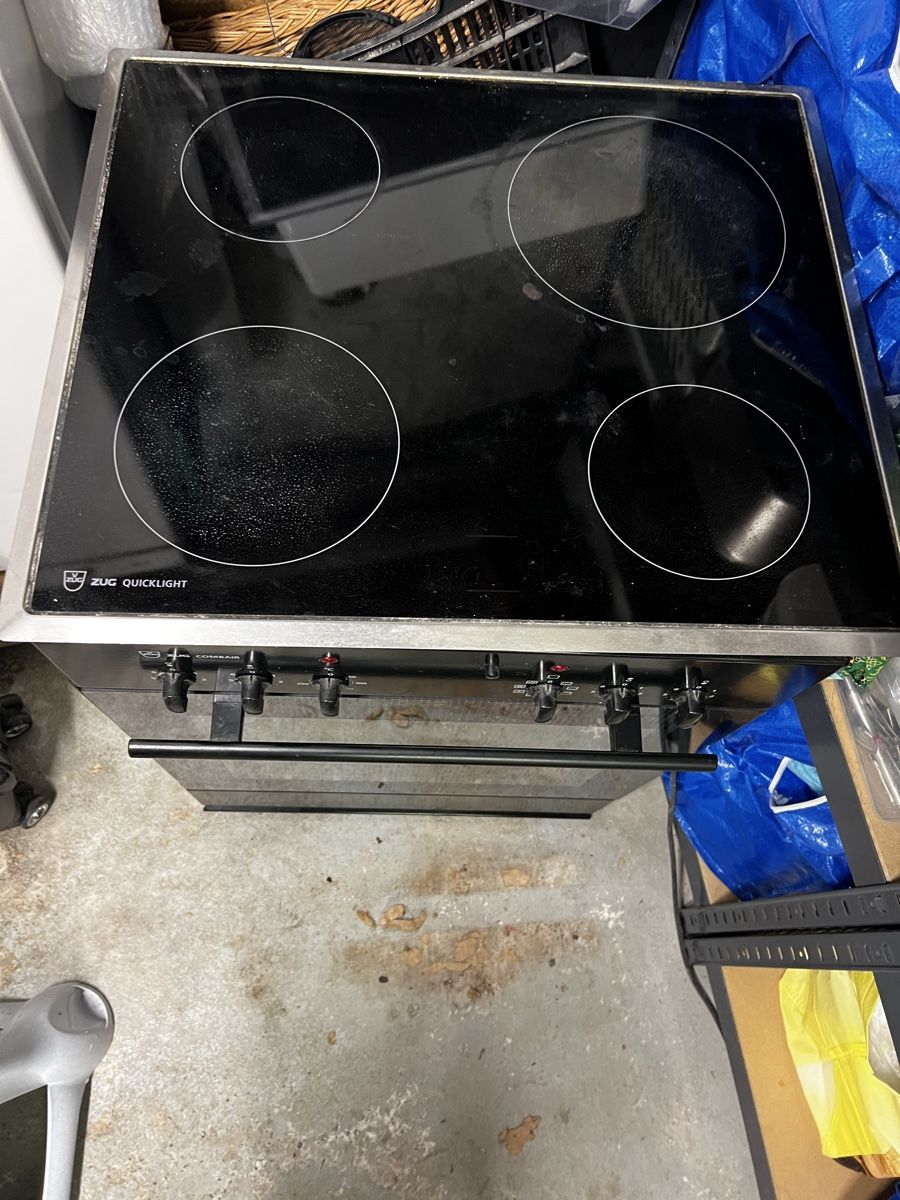 V-Zug Backöfen: V-Zug Backofen mit Kochfeld – Gebraucht aus Trasadingen von Kaffee.mann 3