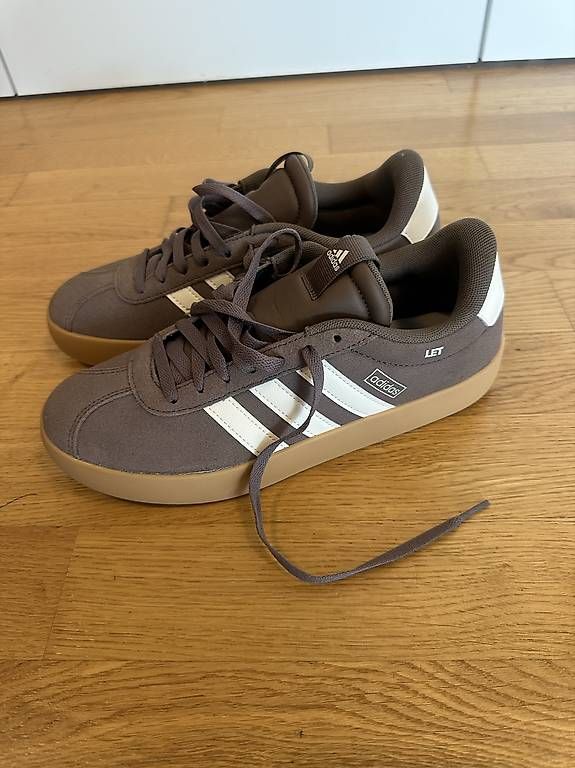 Adidas Scarpe da donna: Adidas Brown Sneakers – Usato da Zürich venduto da mel_r8f2 1