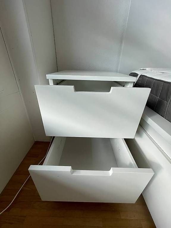 Betten: Komfortables IKEA Malm-Bett-Set & Kommode – Gebraucht aus Zürich von Quietschy 3