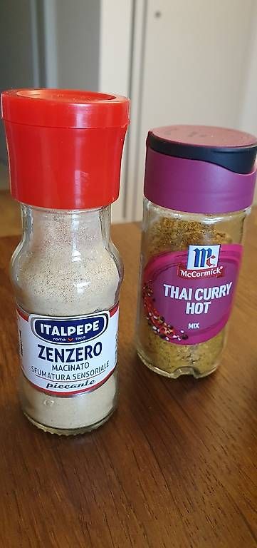 Cibi & Specialità: Gratis scharfe Produkte  – Usato da Zürich venduto da zuHause75 2