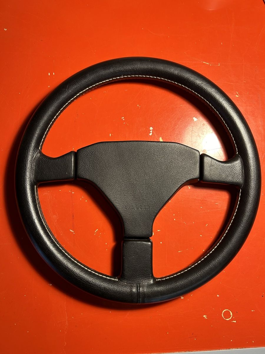 Toutes les pièces auto: LENKRAD 36 CM – D'occasion à arch par Amaga 2