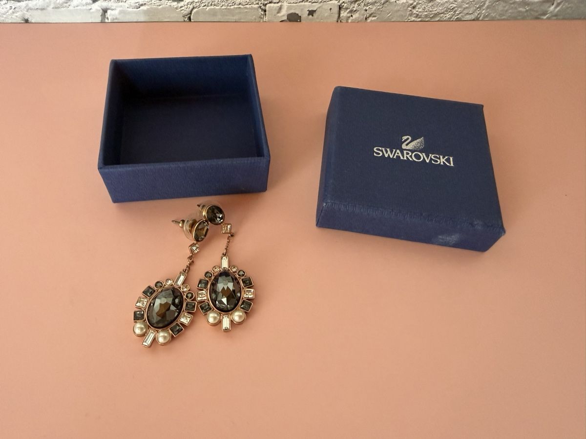 Swarovski Orecchini pendenti & Orecchini a lobo: Swarovski Statement-Ohrringe (mit Box) – Usato da Uzwil venduto da Calla03