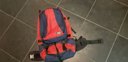 2 Jackeroo Rucksäcke (grosser + Tagesrucksack)