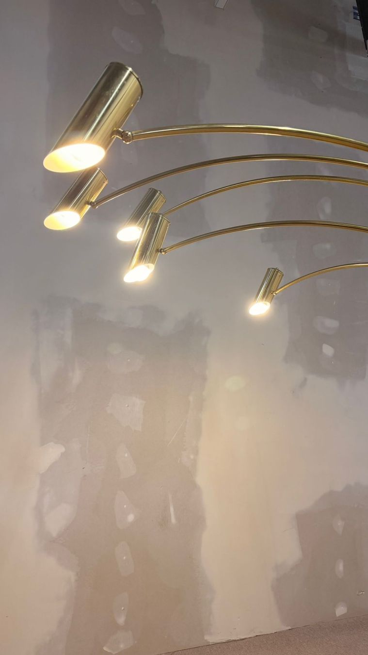 Lampade: Italienische Bogenlampe mit 5 Armen Travertin Messing – Usato da Rickenbach ZH venduto da Der-Insider 1
