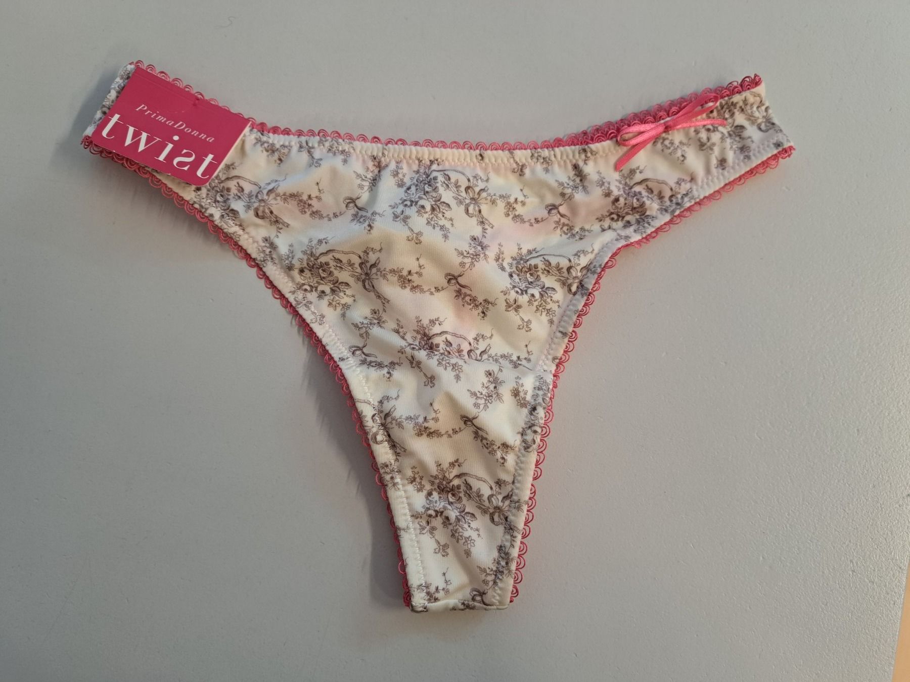 Autres dessous: 2 x String 38 Prima Donna Twist – Neuf (Voir description) à Gams par inf_lj66
