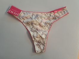 String 40 Prima Donna Twist
