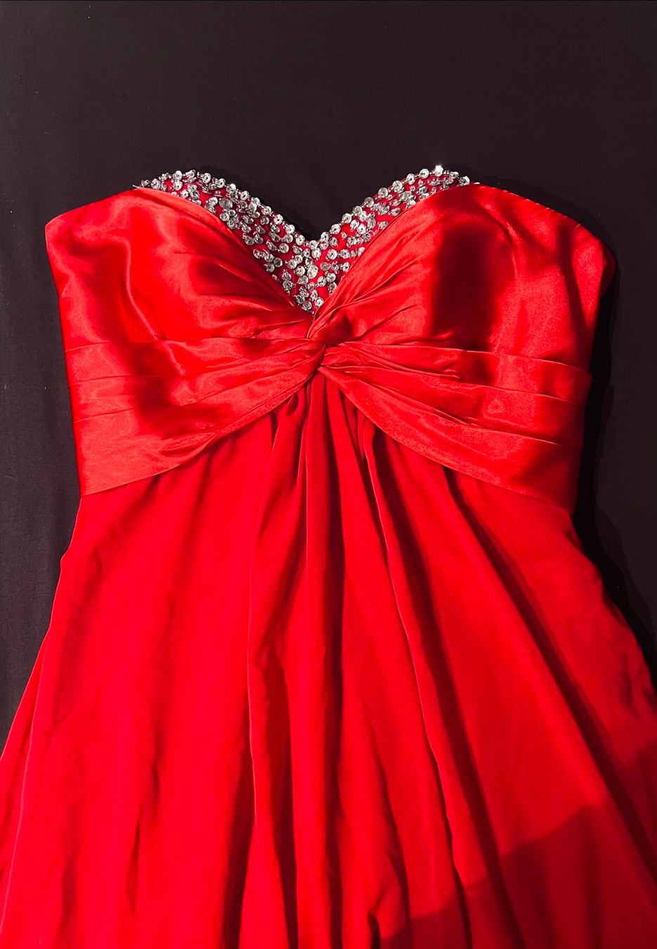 Robes: Abendkleid rot Grösse 36 – D'occasion à Rapperswil SG par Saemi49