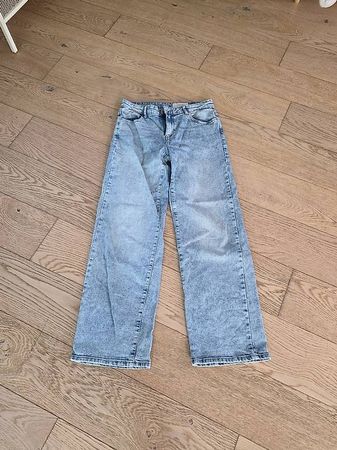Neuwertige "Noisy May"-Jeans zu verkaufen!