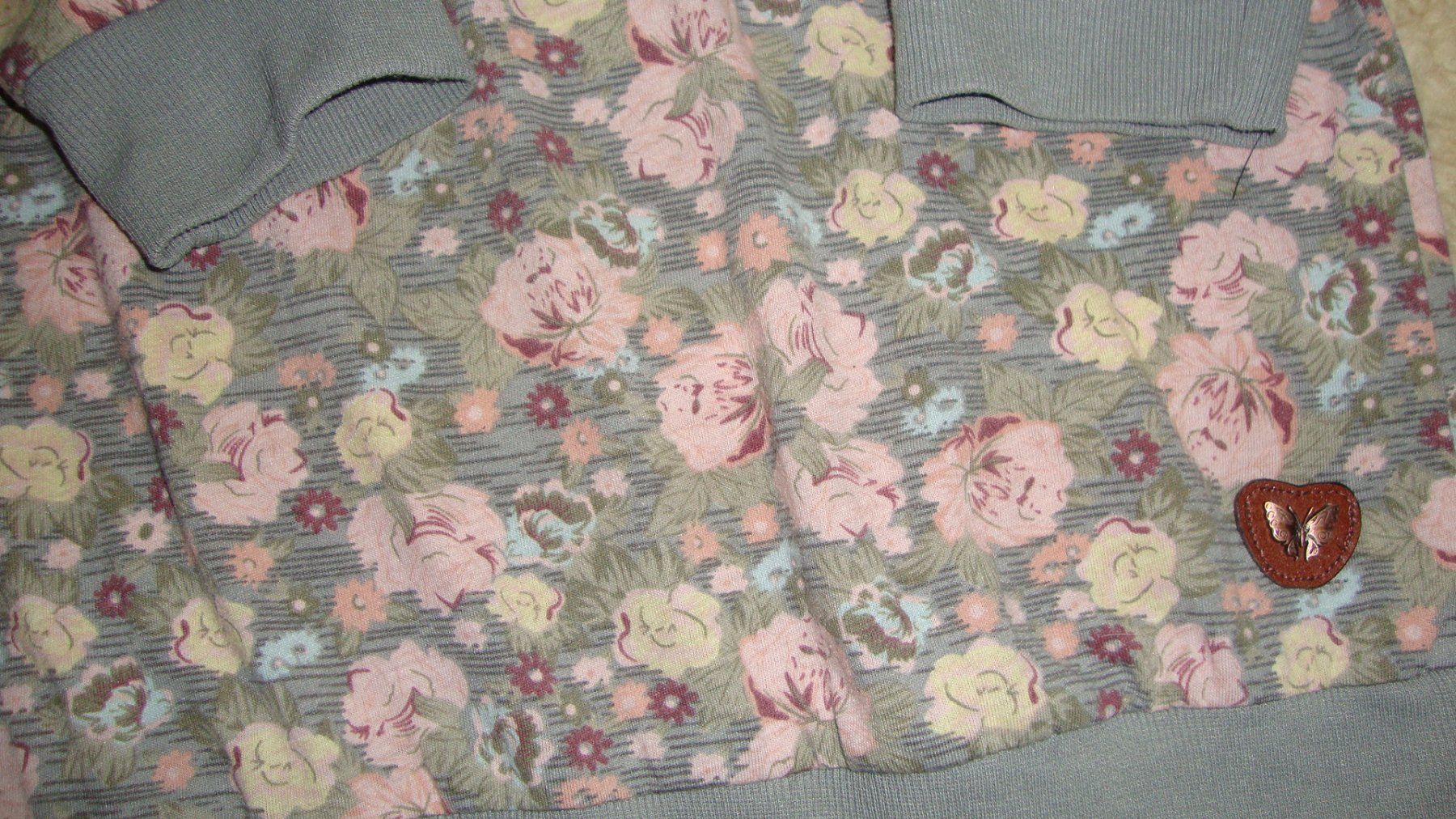 T-shirt: 3/4 Arm Shirt im Blumenmuster – Usato da Laufen venduto da ereli 2