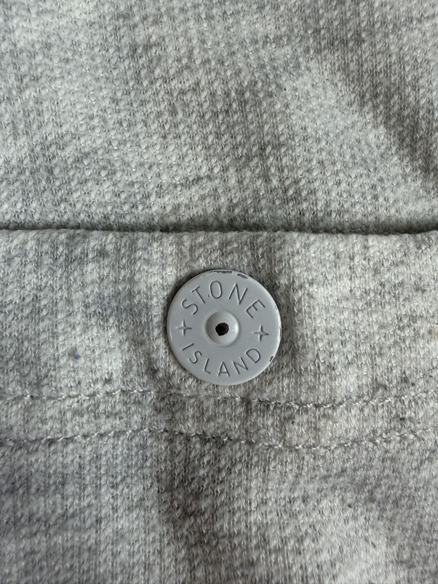 Stone Island Maglioni & Felpe: Stone Island Pull Pochette Poitrine Gris - XL – Nuovo (secondo la descrizione) da Hauterive NE venduto da Leo_o 3