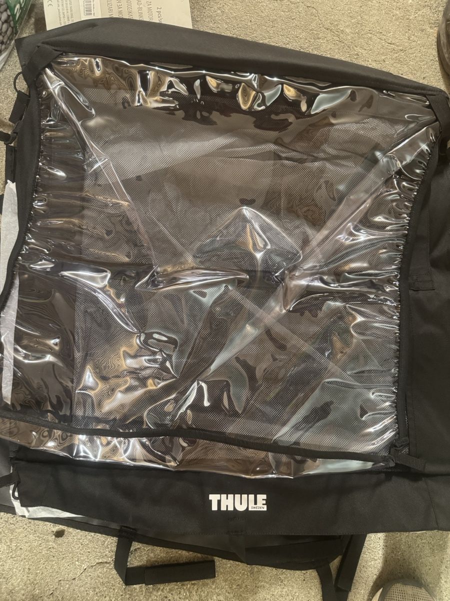 Dachträger: Thule Courier Dog Carrier Front Mesh Wind and Rain Cover – Neu und originalverpackt aus Schmerikon von DiyanBaturov