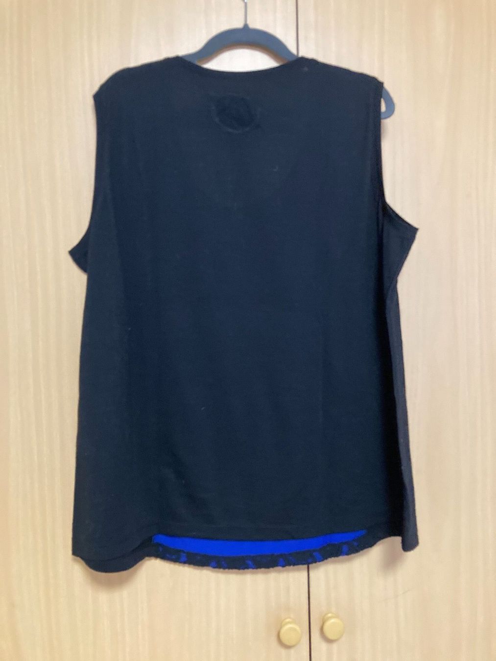 Camicette: 3x blau/schwarze Bluse Gr. 50 – Usato da Thun venduto da Vans_98 1
