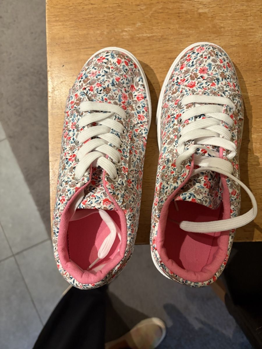 Scarpe da donna: Neue Schuhe Gr. 39 – Nuovo (secondo la descrizione) da Zürich venduto da Ibifand