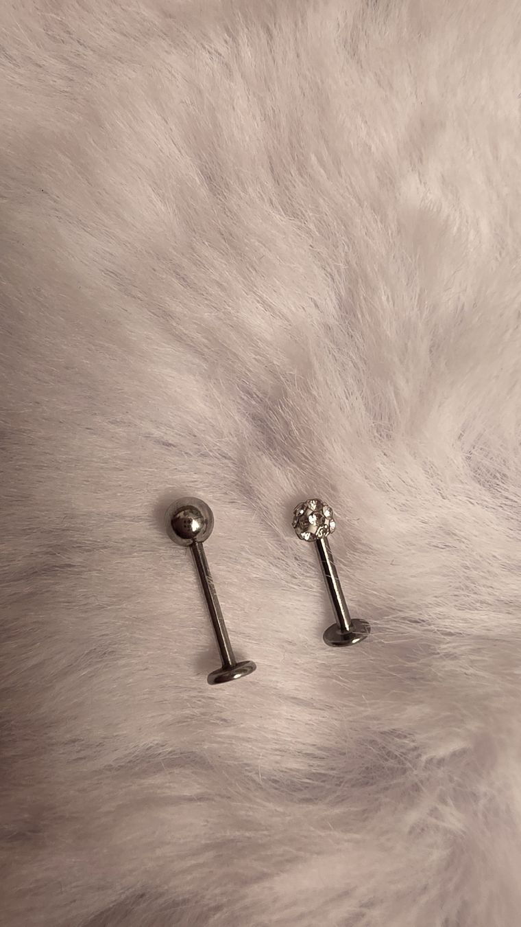 Piercingschmuck: 2 silberne Stecker – Neu (gemäss Beschreibung) aus Widen von kev_f5vk