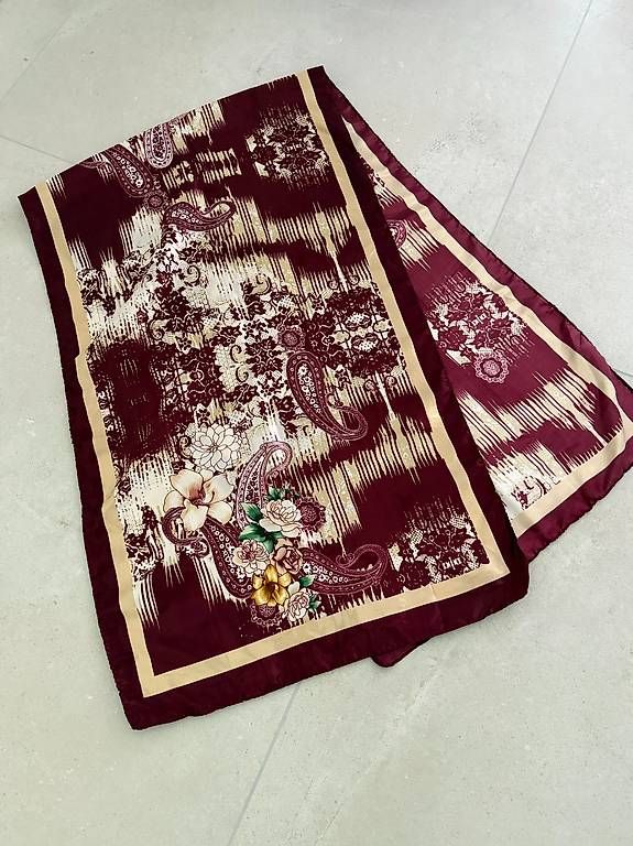Foulards, Tücher & Schals: Seidentuch Bordeaux 100% Seide – Gebraucht aus Merlischachen von GlamGarb