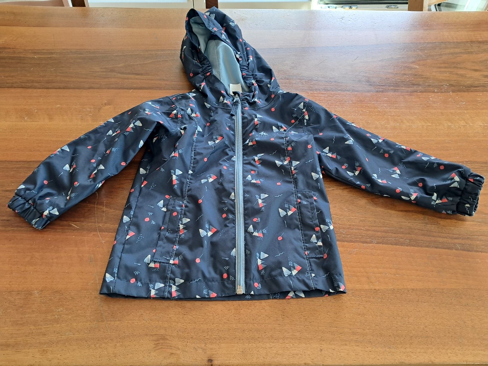 Decathlon Jacken & Mäntel: Manteau imperméable fille taille 89-95 cm – Gebraucht aus Ferpicloz von Clicli014