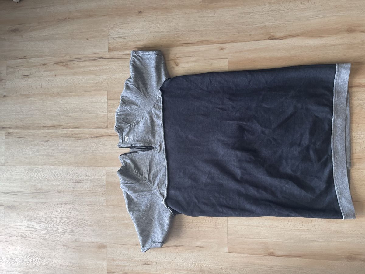 Nike Robes: Robe sweat Nike gris S bon état  – D'occasion à Kloten par Vermicelles 7