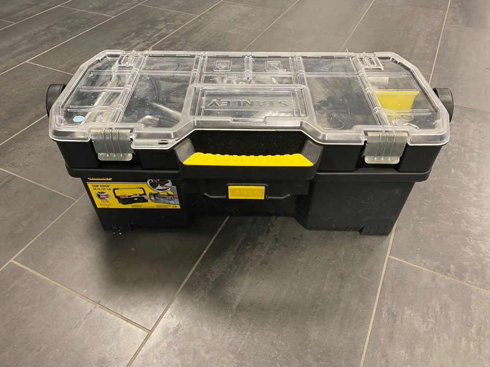 Werkzeugbox mit verschiedenem Werkzeug | Kaufen auf Ricardo