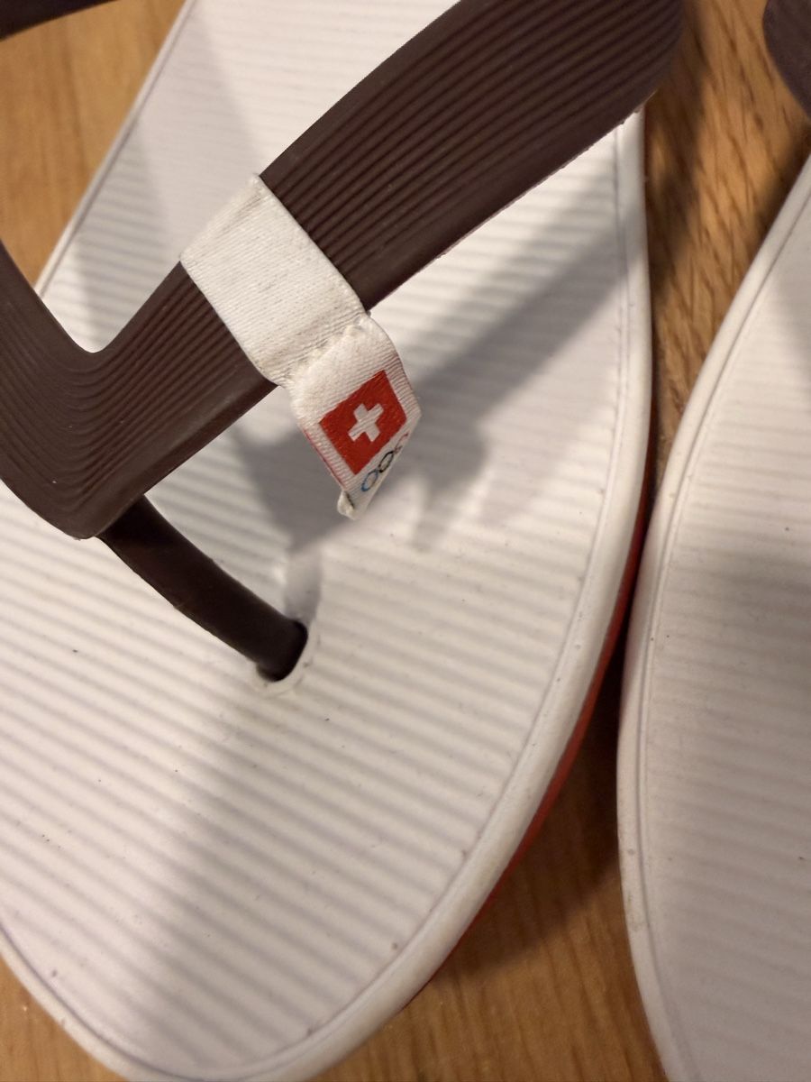 On Damenschuhe: Flip-Flops Swiss Olympic On – Gebraucht aus Oetwil am See von Jaho02 3