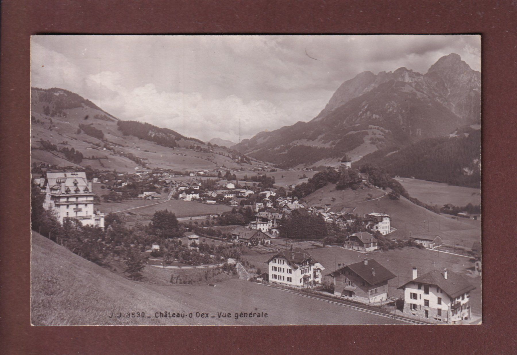 Cartoline postali: CHÂTEAU D'OEX - Vue partielle – Usato da Pully venduto da nicecards