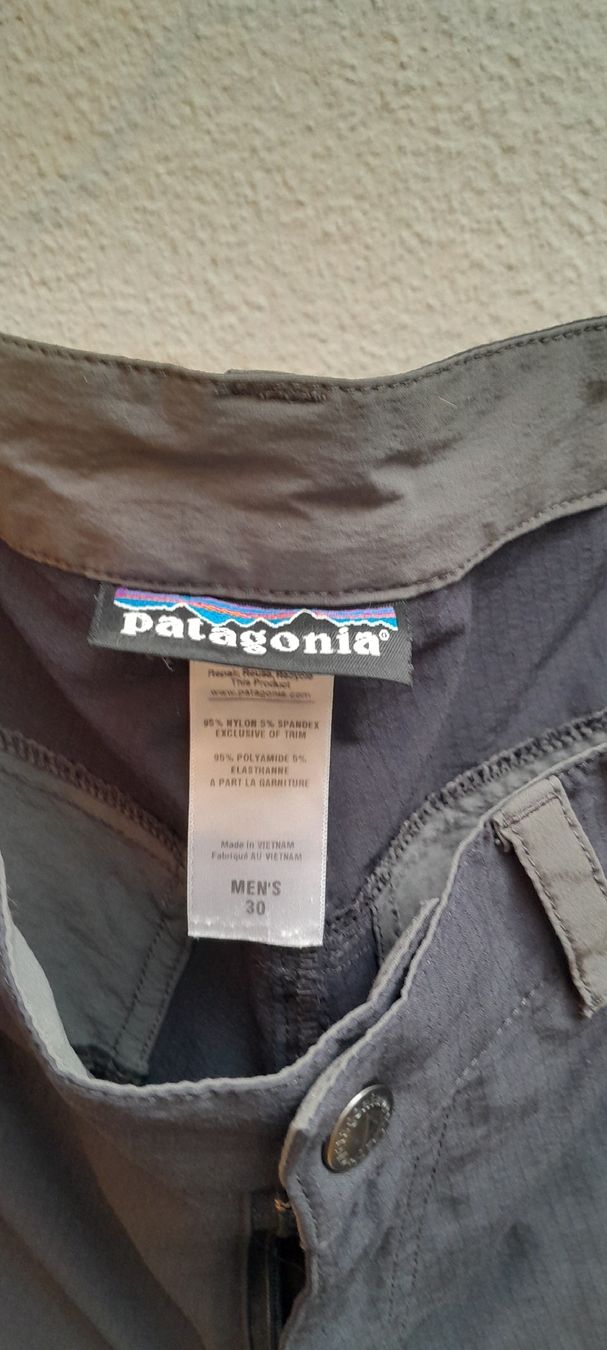 Patagonia Pantaloni: Patagonia Wanderhose Herren Grösse 30  – Usato da Zürich venduto da Janeway85 1
