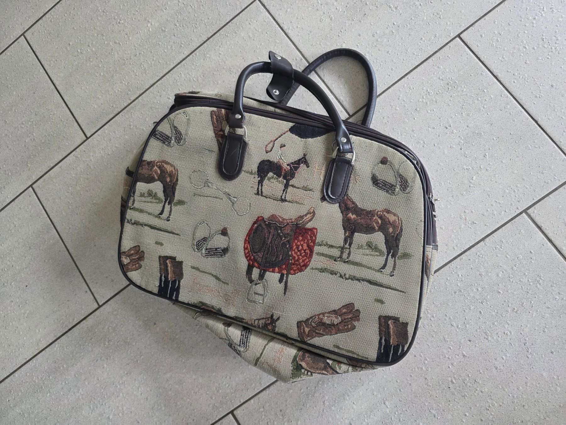 Borse: Reisetasche/Weekender mit Pferdemotiv – Usato da Diegten venduto da Eube 4