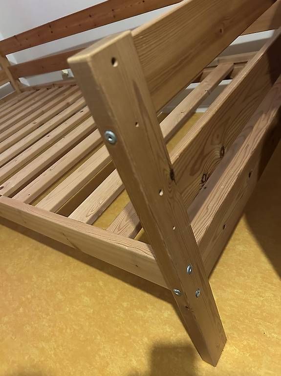 Ikea Letti: 90x190 Holzbett Kinder massiv/stabil – Usato da Oberwil b. Zug venduto da annecl 1