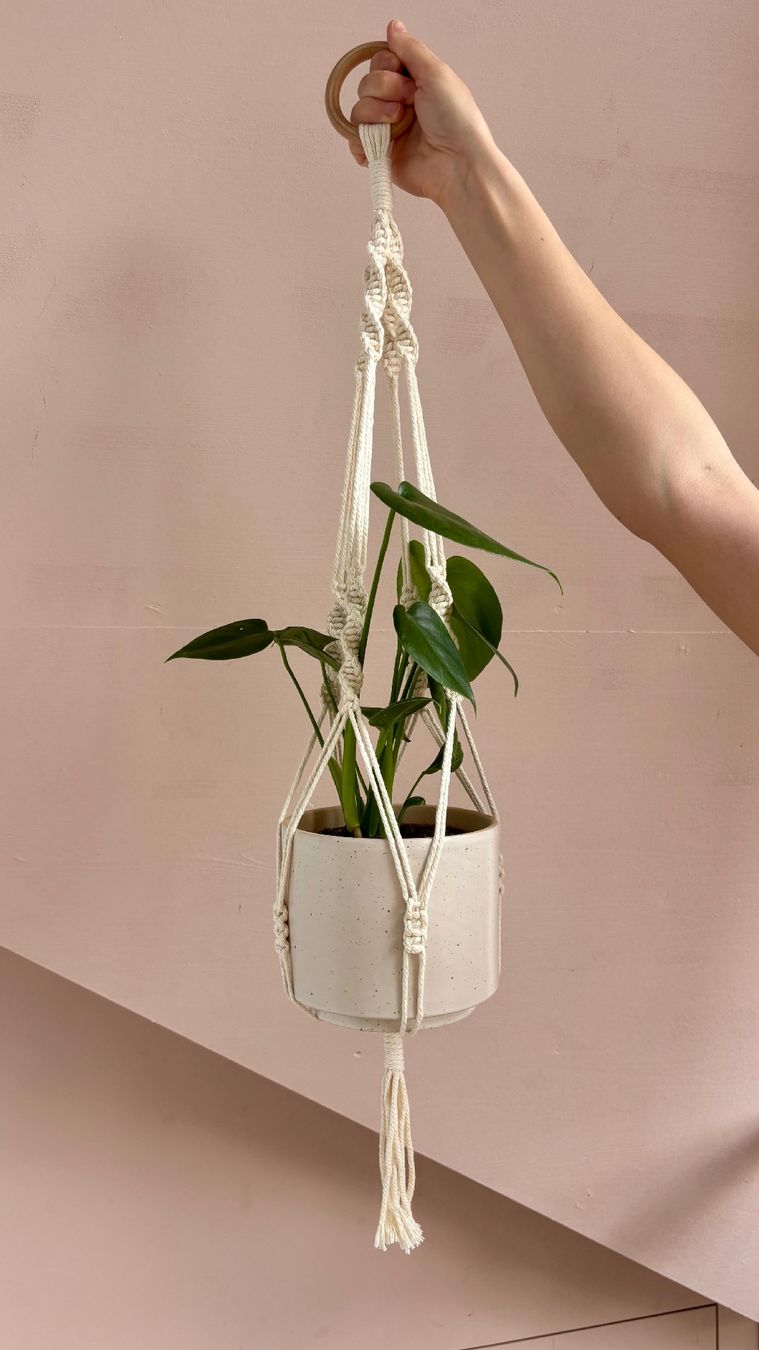 Tutte le decorazioni: Makramee Pflanzenhänger Blumenampel – Nuovo e nell'imballaggio originale da St. Gallen venduto da vi_fi