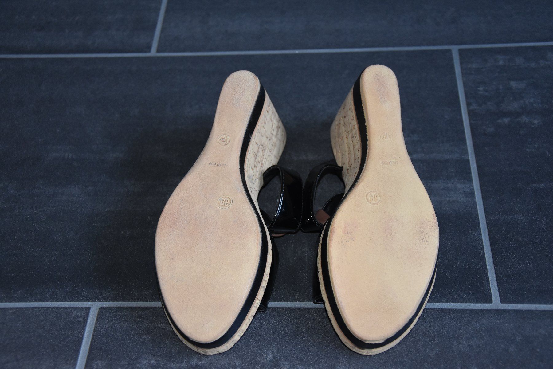 Tamaris Scarpe da donna: Sandale mit Keilabsatz, Tamaris – Nuovo (secondo la descrizione) da Sins venduto da dsto 2