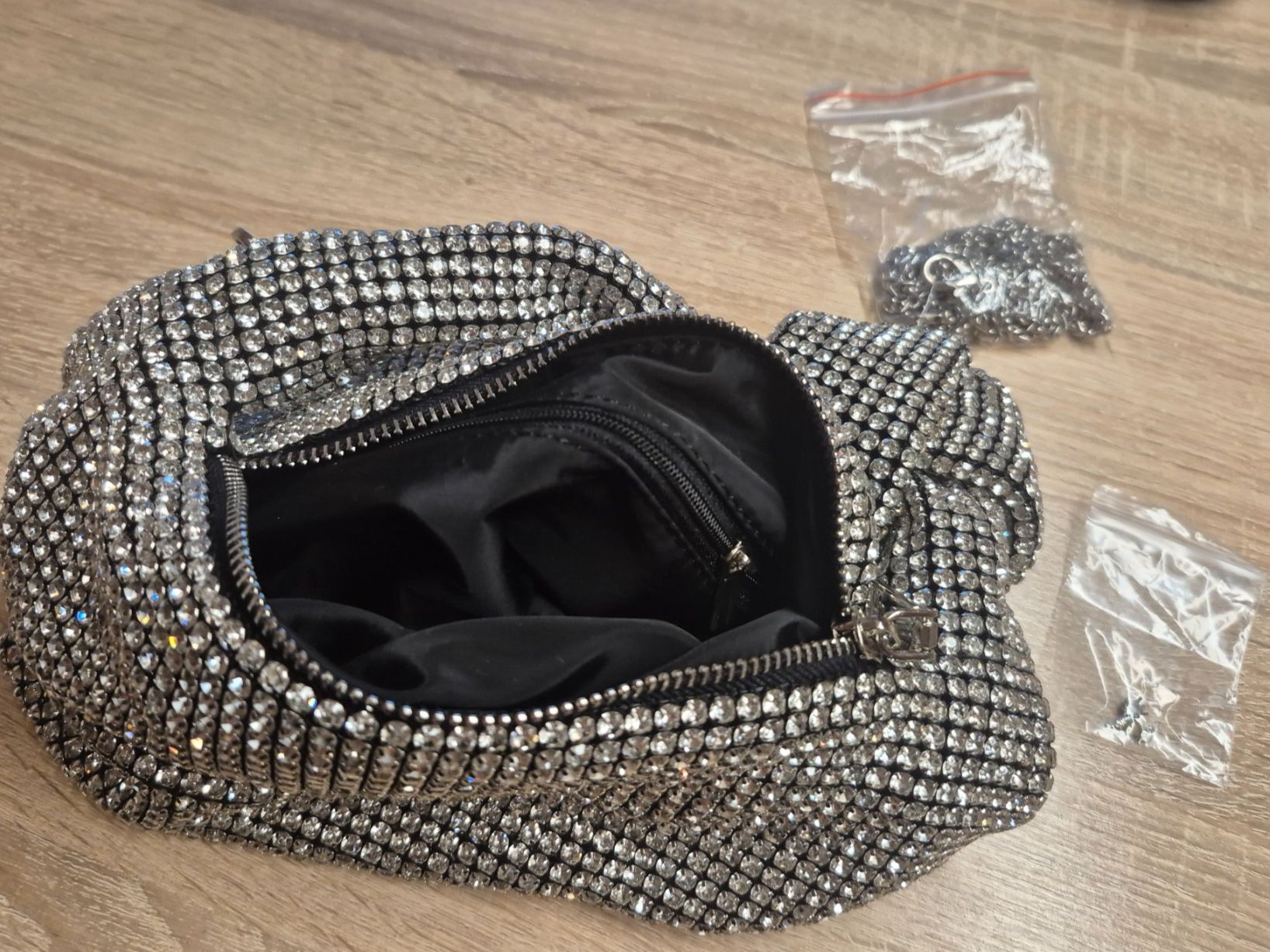 Borse da donna: Bling-Bling Handtasche – Nuovo e nell'imballaggio originale da Gränichen venduto da cecilia06 1