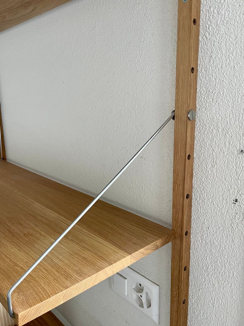 Scaffali: Wandregal, Library by FRAMA mit 5 Tablaren, Eiche geölt – Usato da Uhwiesen venduto da malerbis 2
