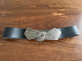 Elegante Taillengürtel, Leder, Silber Schnalle, Gr. 80