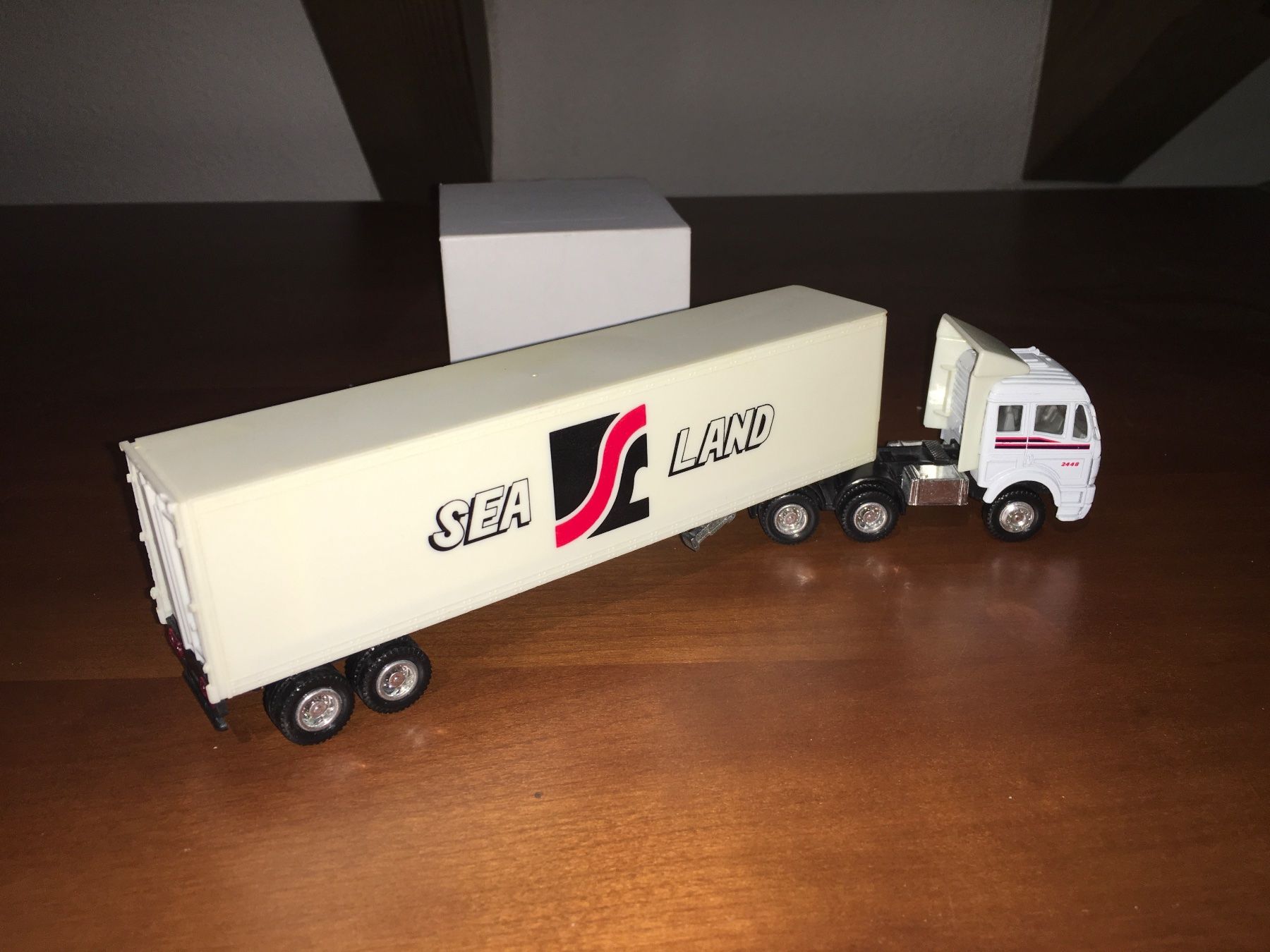 Hot Wheels Modellini d'auto: Mercedes LKW - Perfekt passend zu Hot Wheels oder Matchbox – Nuovo (secondo la descrizione) da Wohlen AG venduto da PrivatSammlung 1