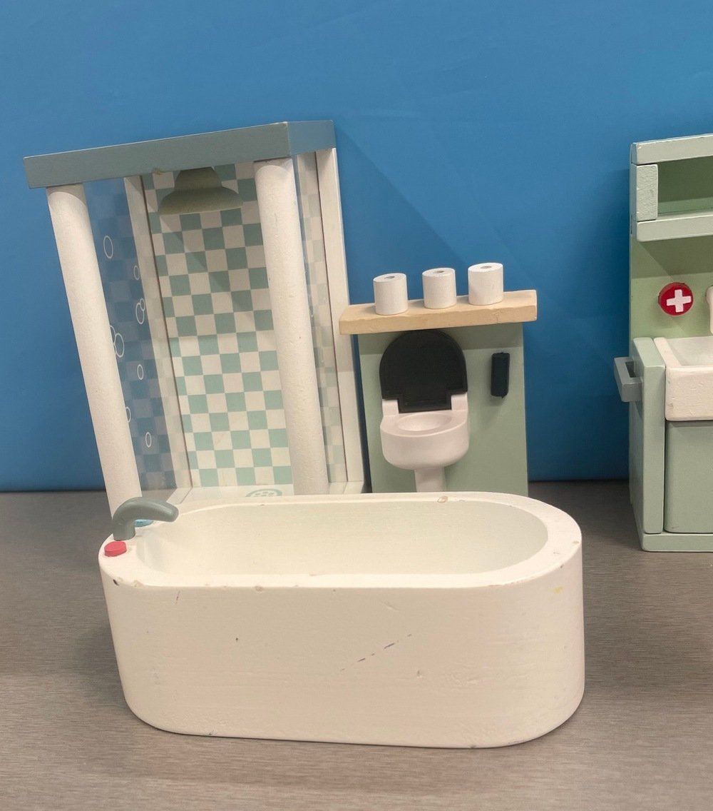 Case e mobili per bambole: wenige Küchen- u. Badezimmer Puppenhaus Möbel "Tender Leaf" – Usato da Sirnach venduto da sagrotin 6