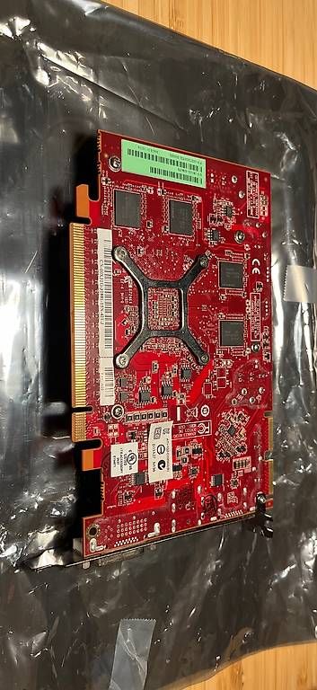 Grafikkarten: 2× AMD FirePro V4800 Workstation-Grafikkarten – Gebraucht aus Alpnach Dorf von nik_qt2d 1