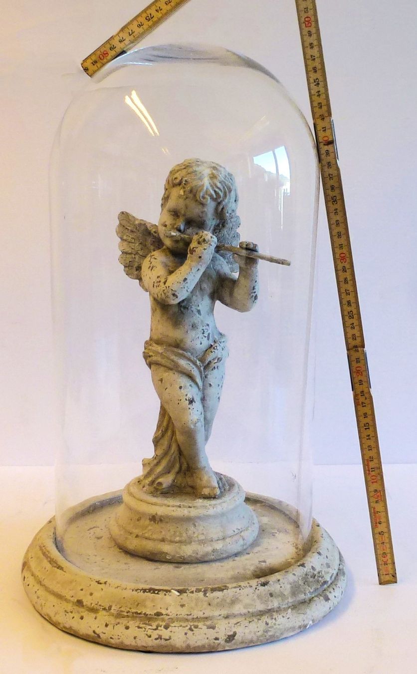 Statuette: Engel mit Querflöte unter Glas-Kuppel – Usato da Murgenthal venduto da B.StM