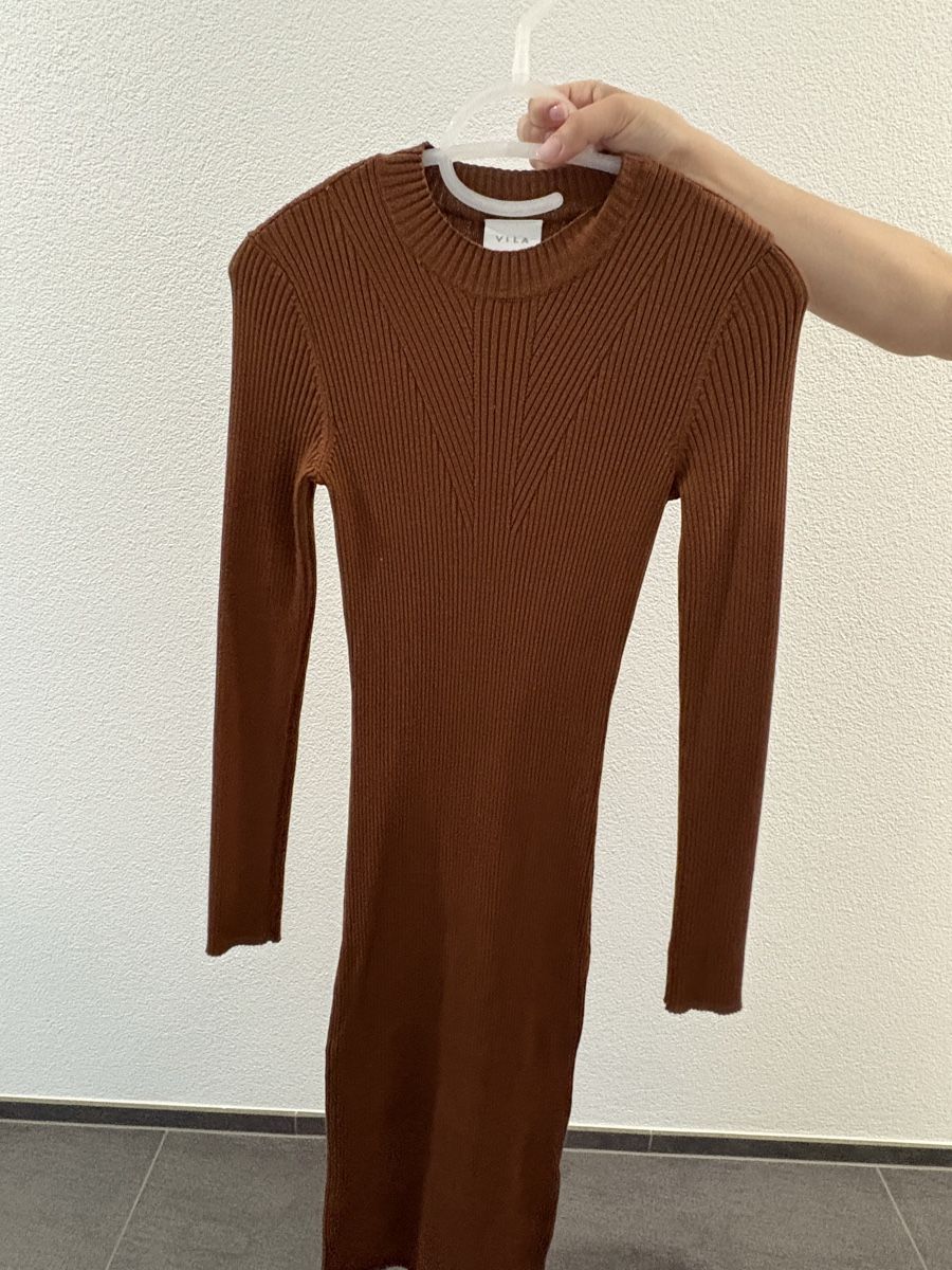 Vestiti: Rollkragen Strickkleid – Usato da Märstetten venduto da JonuzM 2