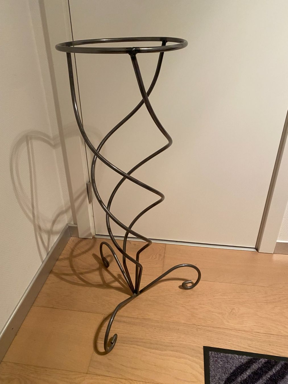 Sonstige Dekorationen & Accessoires: Dekoständer aus Metall – Gebraucht aus Unterterzen von bac_287t 7