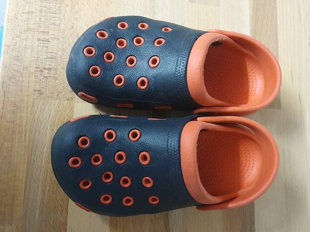 Scarpe per ragazzi: Gartenschuhe für Kids – Usato da Bätterkinden venduto da Steinhauerli 1