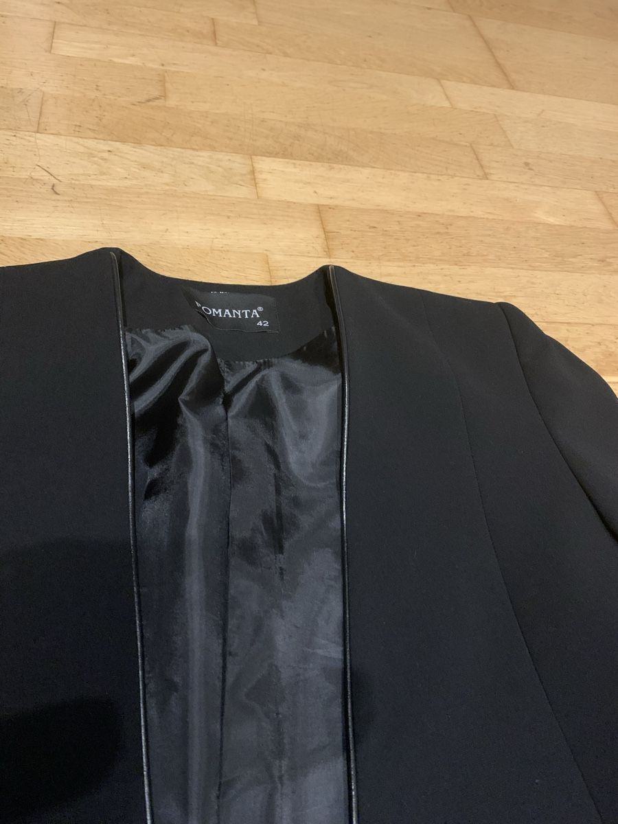 Giacche: Schwarzer Blazer Gr. 36/38. – Usato da Sempach venduto da katzaana3 1