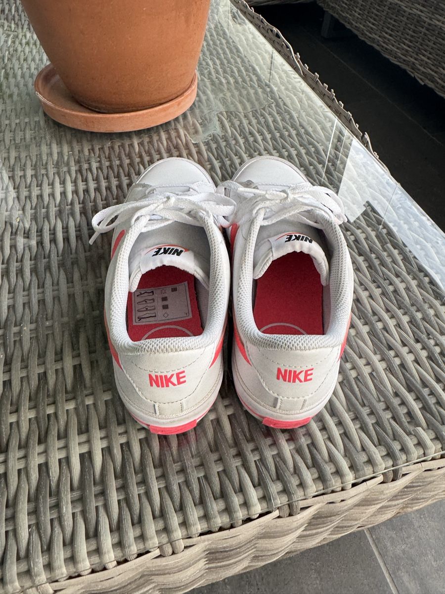Nike Scarpe per ragazze: Nike Turnschuhe weiss pink Grösse 38 – Nuovo (secondo la descrizione) da Olten venduto da bir_k96n 2