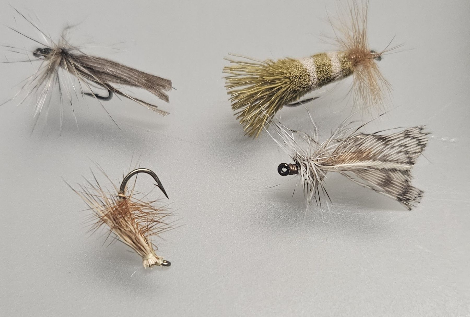 Esche: Fliegenfischer-Set: 90+ "Sedges" Fliegen – Usato da Grenchen venduto da immensum 1