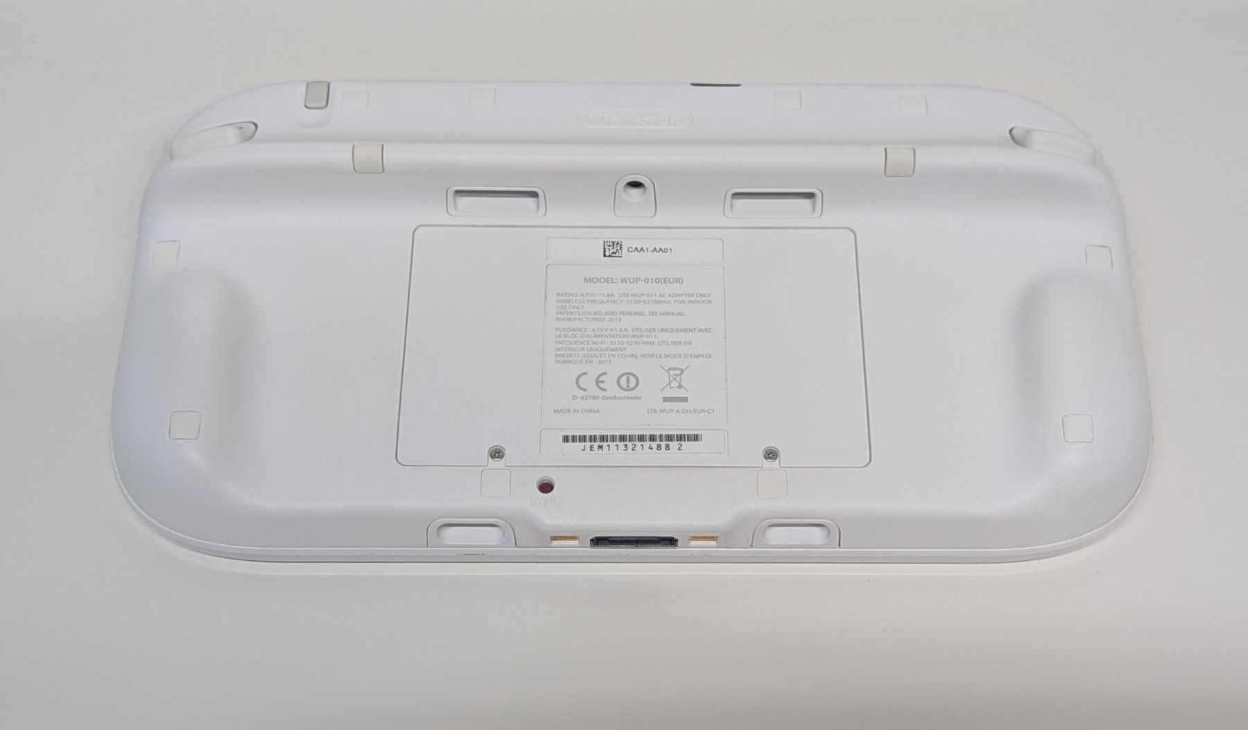 Nintendo Console: Nintendo Wii U weiss mit 2 Controller – Usato da Menziken venduto da mame18 5